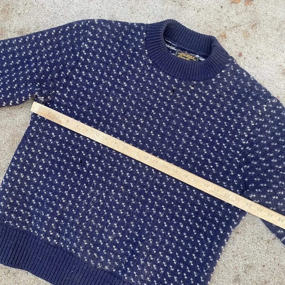 Vintage Eddie Bauer FIsherman's Sweater 100% Wool M/L Navy Blue Distressed Cozy - Picture 6 of 8